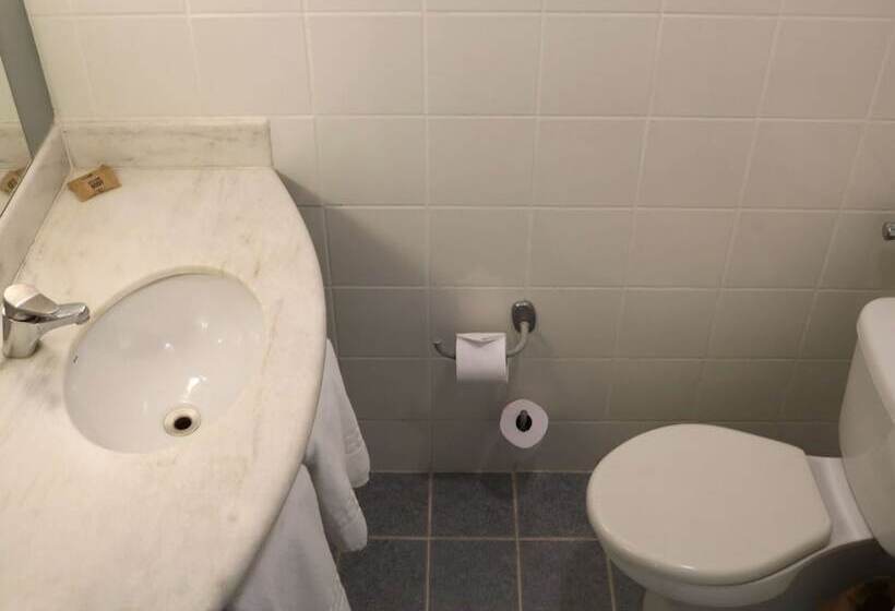 Quarto Estandar, Ibis Salvador Rio Vermelho