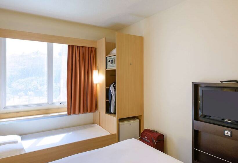 Quarto Estandar, Ibis Salvador Rio Vermelho
