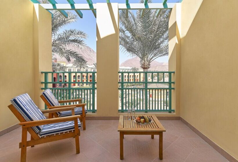 اتاق استاندارد با تخت بزرگ, Strand Beach Resort