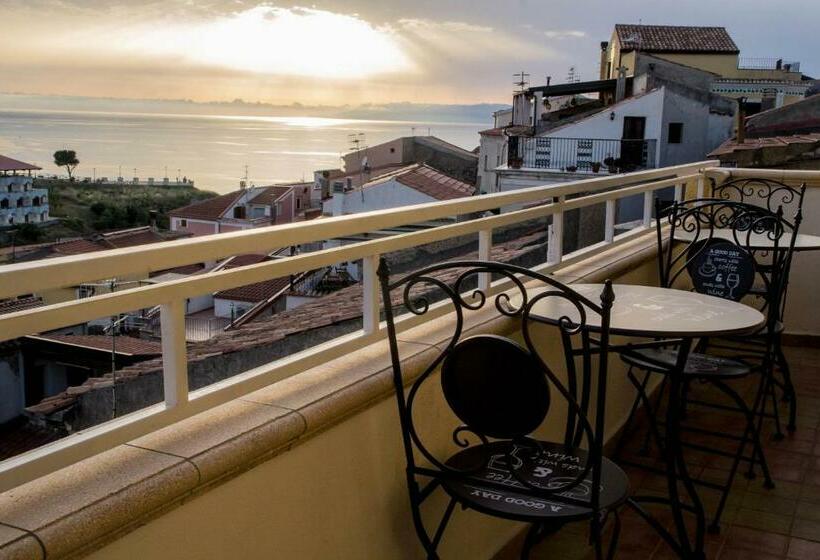 Номер Стандарт Трехместный, B&b Villa San Nicola