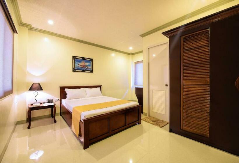 اتاق لوکس, Kabaleyan Cove Resort Powered By Cocotel