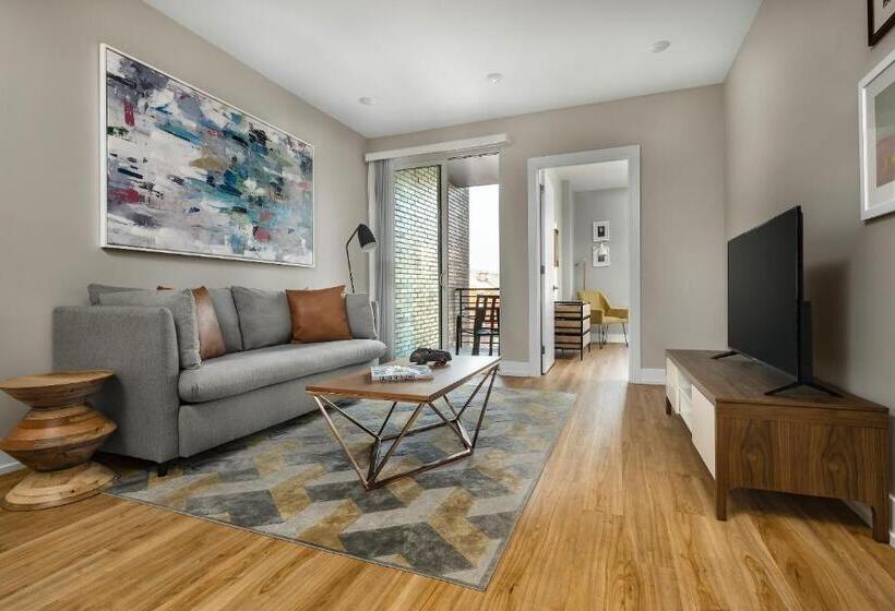 Apartamento 1 Dormitório com Sacada, Sonder The Frankford