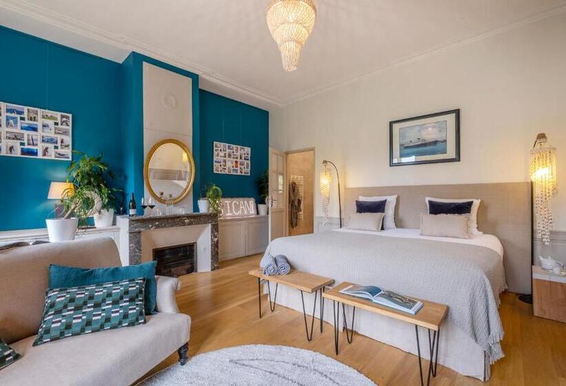 اتاق لوکس, Escale Rochelaise B&b, Spa Bain Nordique Et Sauna Tonneau