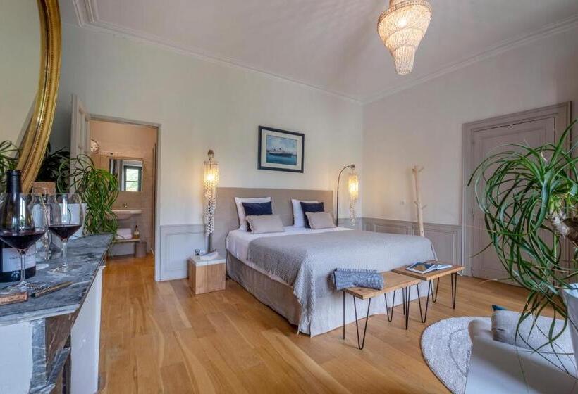 اتاق لوکس, Escale Rochelaise B&b, Spa Bain Nordique Et Sauna Tonneau