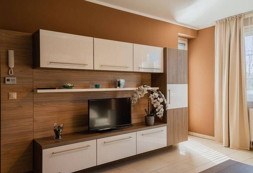 آپارتمان سوپریور 1 خوابه, Zafir Apartmanhaz