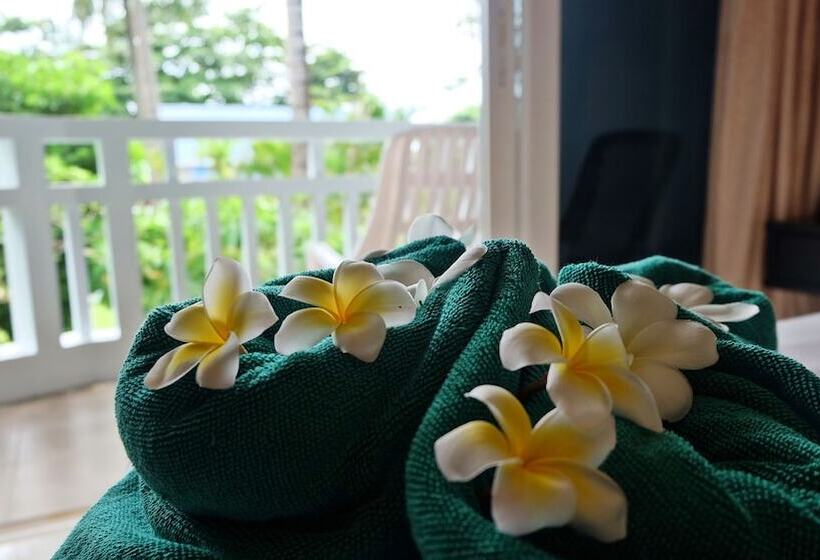 デラックスルーム, Andaman Lanta Resort   Sha Extra Plus