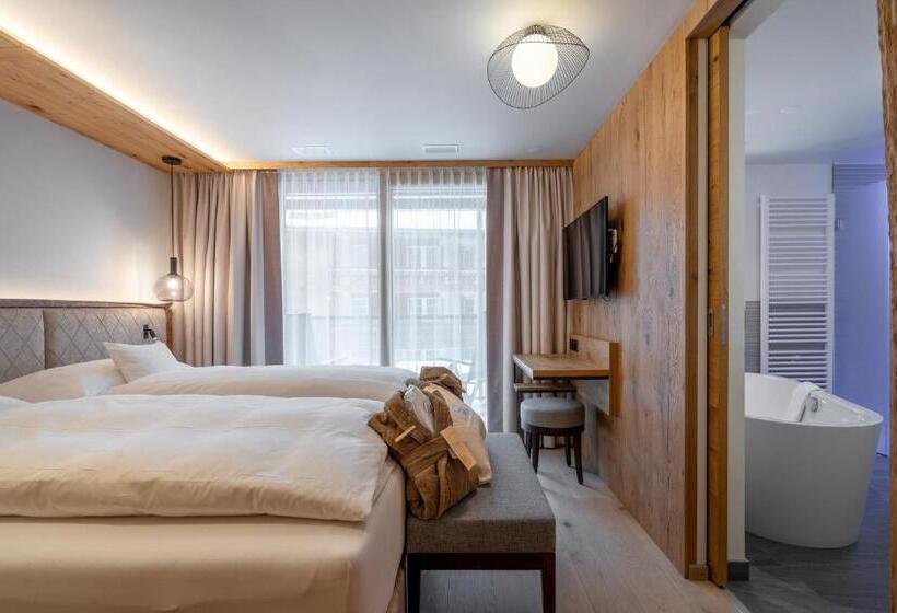 Апартаменты 1 Спальня с Видом, Resort La Ginabelle