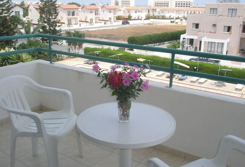 Студия Стандарт, Debbiexenia Hotel Apartments