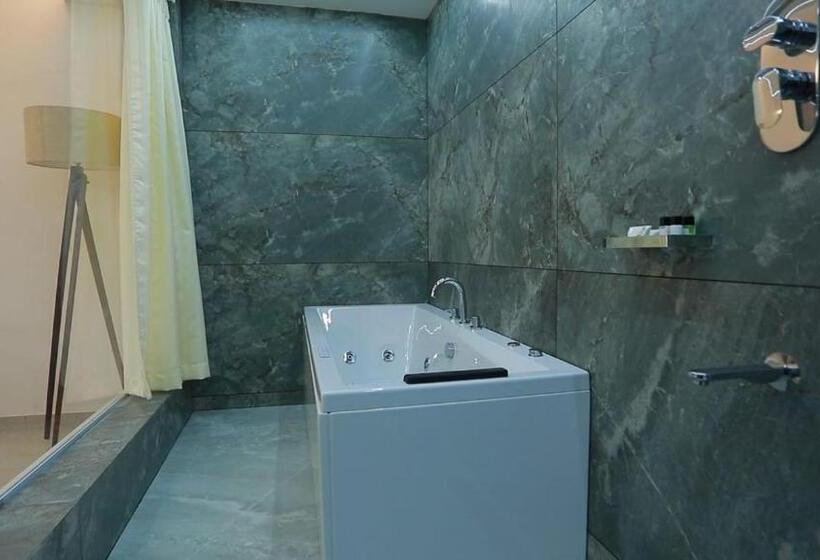 اتاق خانوادگی, Alleppey Haven Beach Villa
