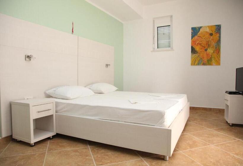 آپارتمان 1 خوابه, Apartments Art