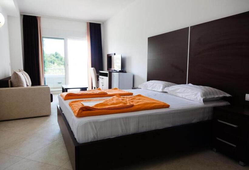 استودیوی استاندارد با چشم‌انداز دریا, Apartments Art