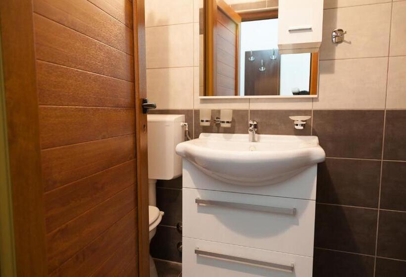 استودیوی استاندارد با چشم‌انداز دریا, Apartments Art