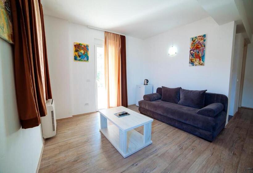آپارتمان 1 خوابه, Apartments Art