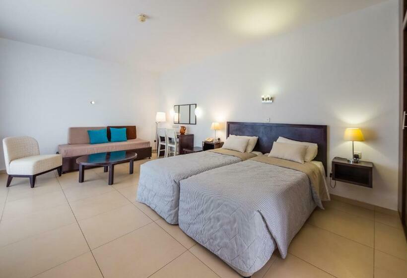 Студио Стандарт Вид на Сад, Marismare Apartments