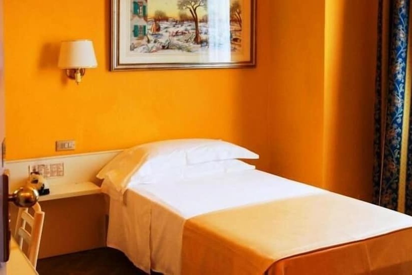 اتاق استاندارد یک نفره, Albergo Nazionale