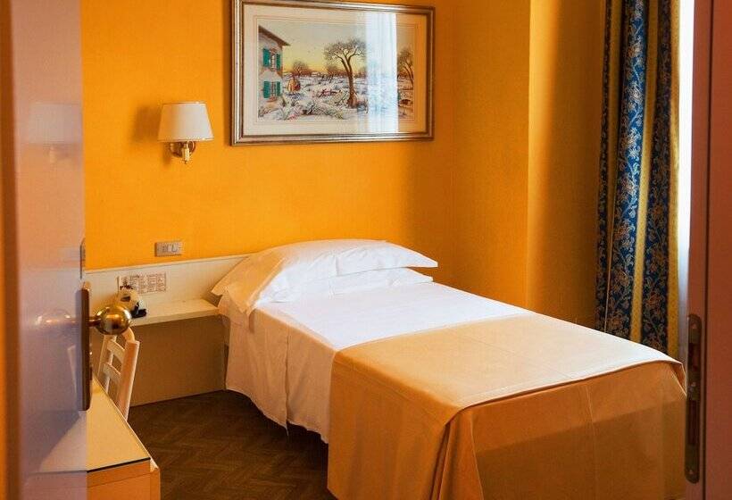 اتاق استاندارد یک نفره, Albergo Nazionale