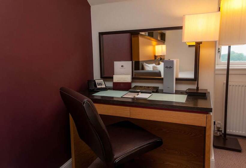 Номер Стандарт, Doubletree By Hilton Dunblane Hydro