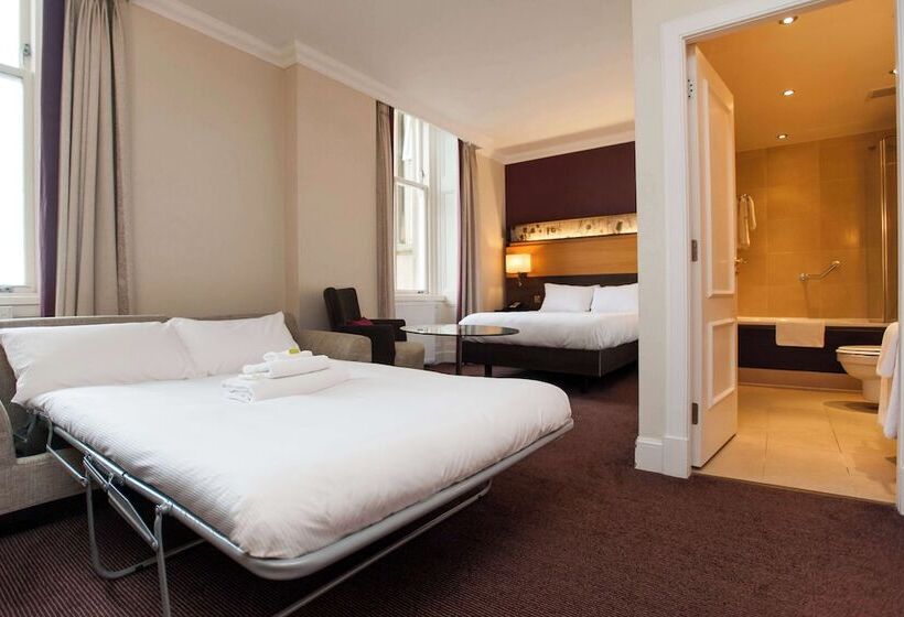 Семейный Номер, Doubletree By Hilton Dunblane Hydro