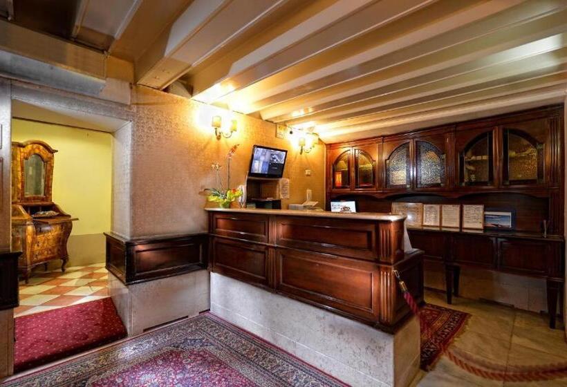 سوییت جونیور, Residenza Hotel San Maurizio