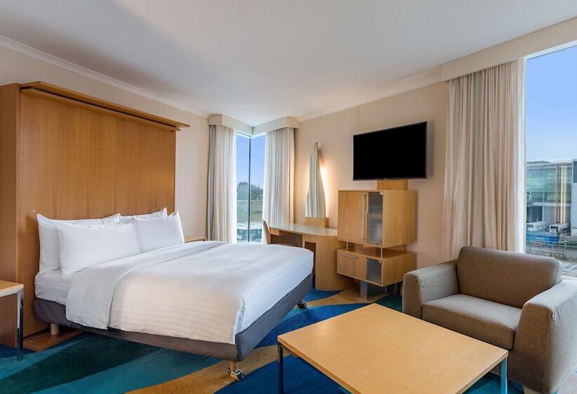 اتاق خانوادگی, Radisson Blu Hotel London Stansted Airport