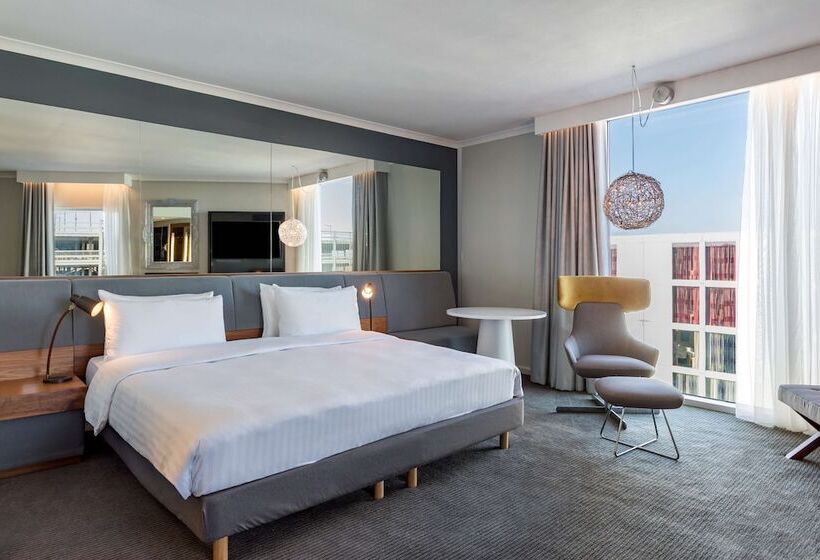 سوییت جونیور, Radisson Blu Hotel London Stansted Airport