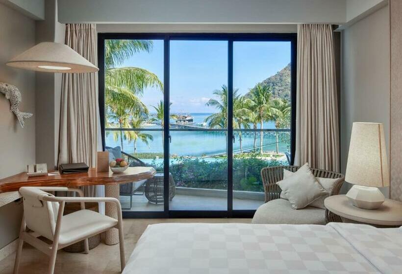 Стандартный Номер Кровать Кинг, Ayana Komodo Waecicu Beach