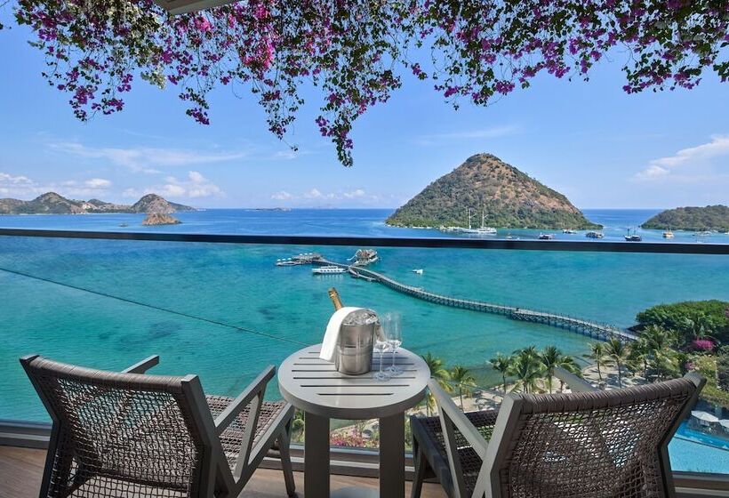 オーシャンビューデラックスルーム, Ayana Komodo Waecicu Beach