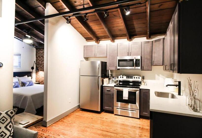 标准工作室, The Lofts At Downtown Salem