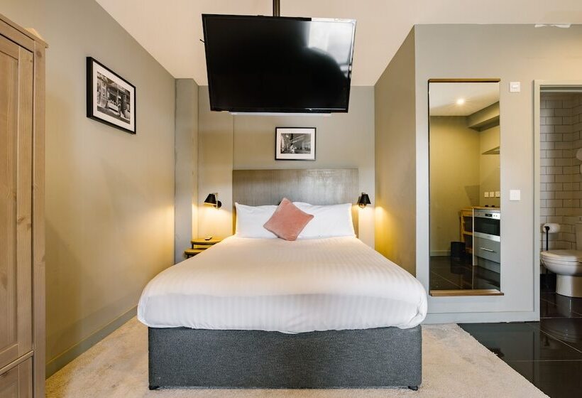 Standard Studio, Cityspace Tower Bridge