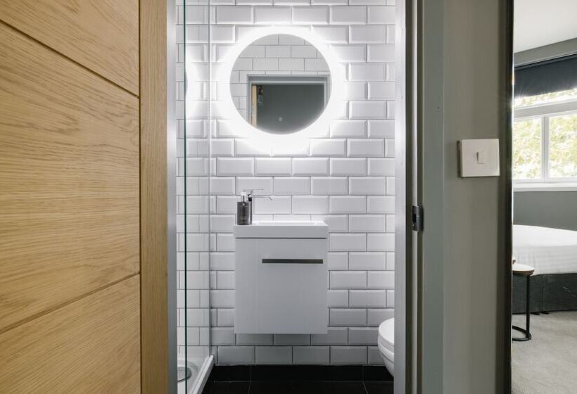 Standard Studio, Cityspace Tower Bridge