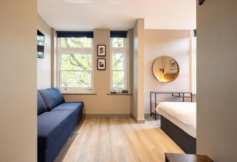 Superior Room, Cityspace Tower Bridge