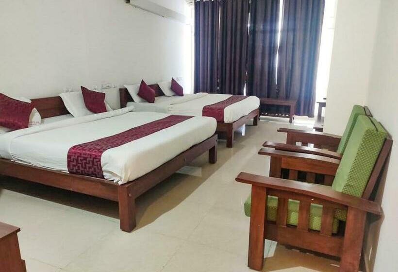 Номер Superior, Fabhotel Raj Residency Madikeri