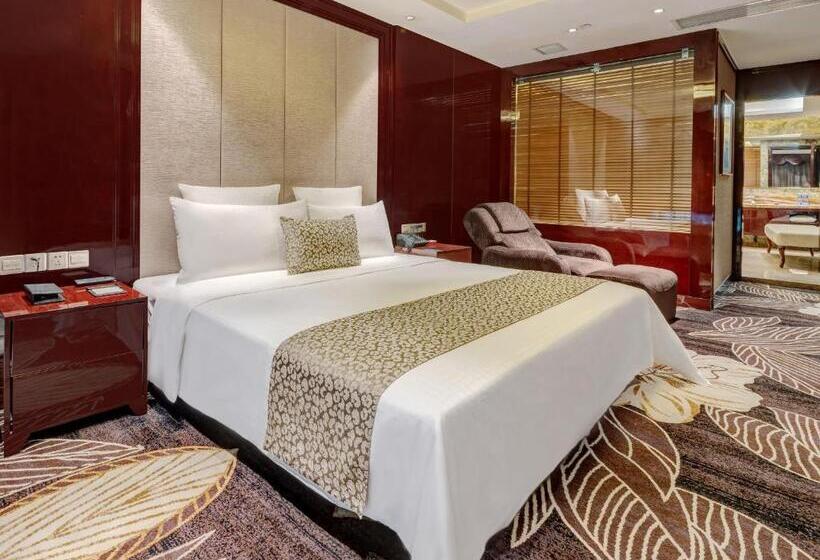 Президентский Люкс, Days Hotel & Suites China Town   Metro Line 2 & Line 6   Nearby Orange Island  Wuyi Square Changsha