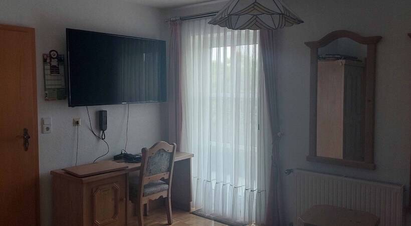 Номер Стандарт, Pension Am Engelsberg