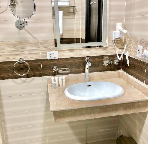 سوییت جونیور, Jewel Dokki