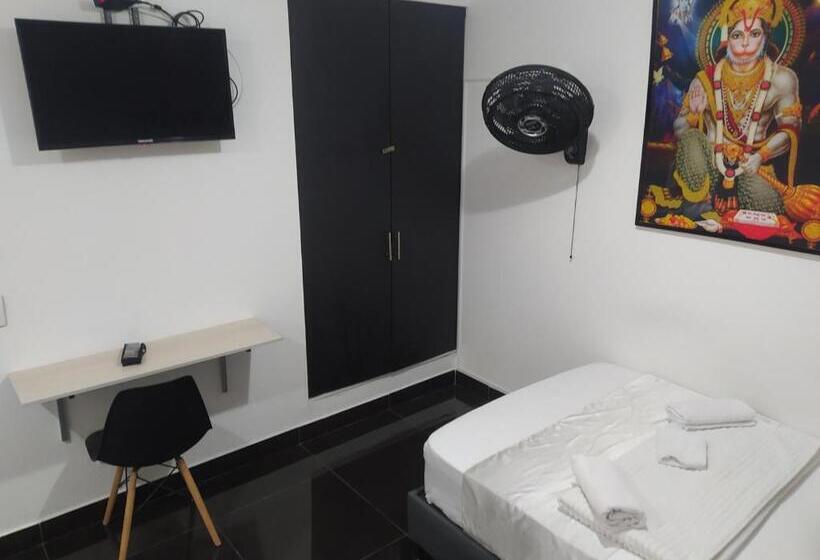 Номер Стандарт Трехместный, Aura Medellin