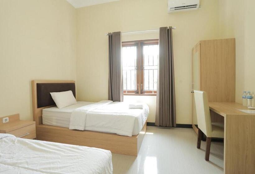 스탠다드 룸 공동 욕실, Idr Green Guest House Syariah Mitra Reddoorz