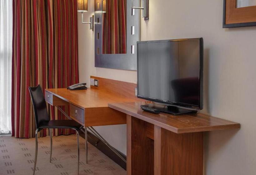Семейный Номер Классика, Crewe Hall Hotel & Spa   Cheshire