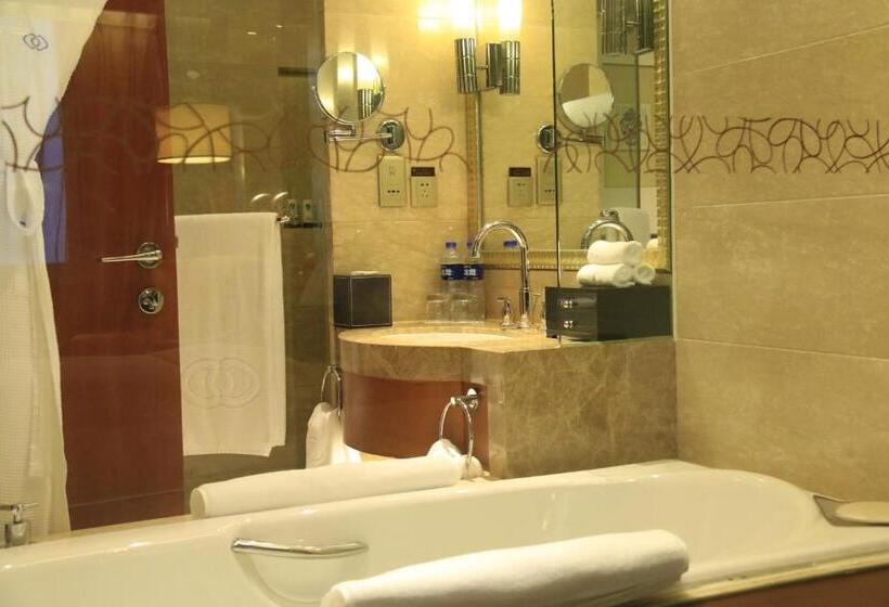 اتاق دلوکس با تخت کینگ و چشم‌انداز شهر, Sofitel Harbin