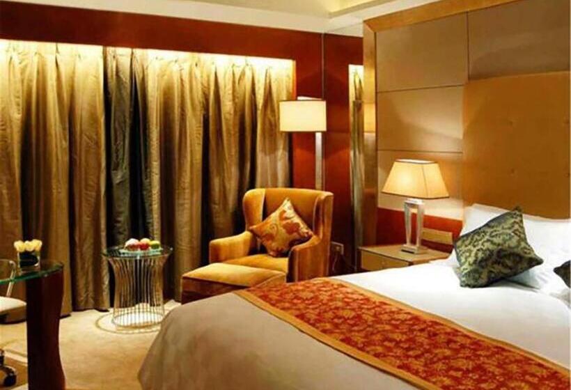 Club Room King Bed, Sofitel Harbin