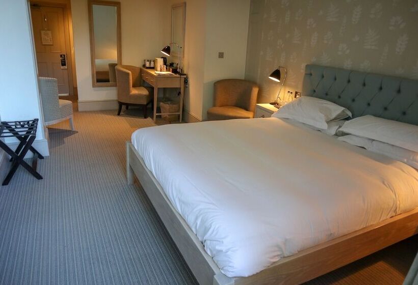 Quarto Deluxe, Stoke Place  Part Of The Cairn Collection