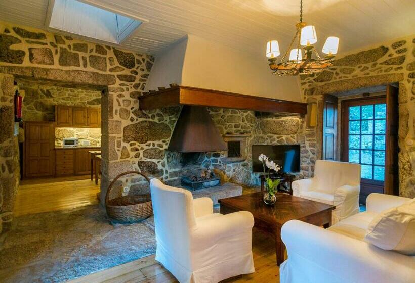 Дом 2 Спальни, Casas De Massinos