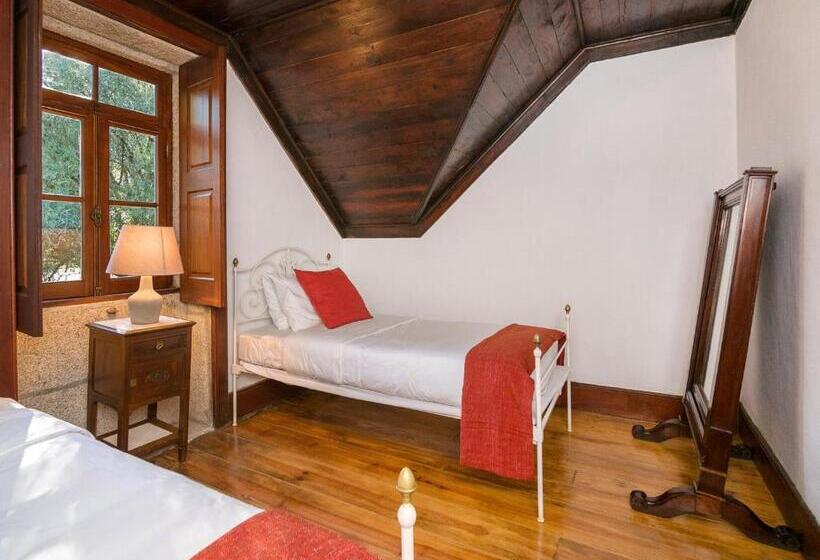 Дом 3 Спальни, Casas De Massinos