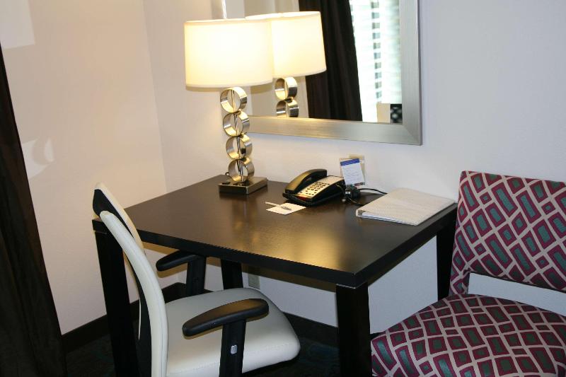스탠다드 룸 킹사이즈 침대, Hampton Inn Shreveport Airport