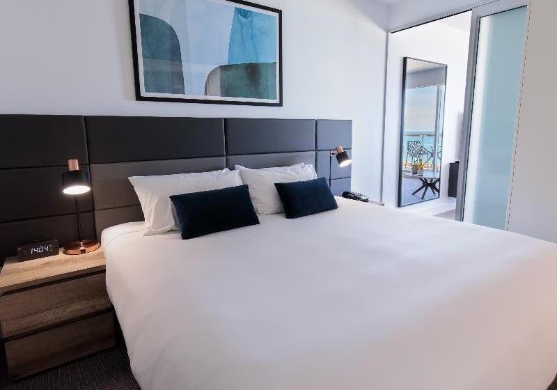 آپارتمان 1 خوابه با چشم‌انداز دریا, Oaks Glenelg Plaza Pier Suites