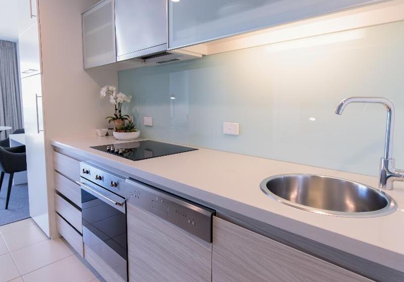 آپارتمان 1 خوابه با چشم‌انداز دریا, Oaks Glenelg Plaza Pier Suites