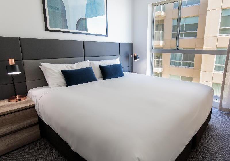 آپارتمان 2 خوابه با چشم‌انداز دریا, Oaks Glenelg Plaza Pier Suites