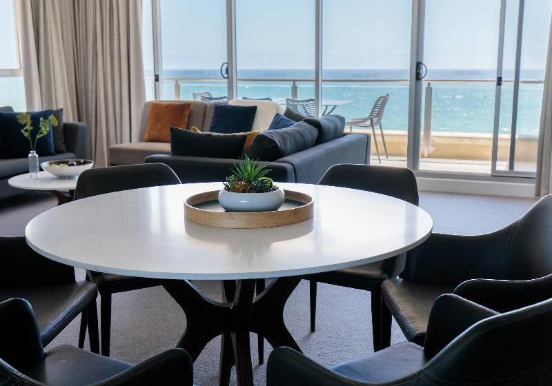 آپارتمان 3 خوابه, Oaks Glenelg Plaza Pier Suites