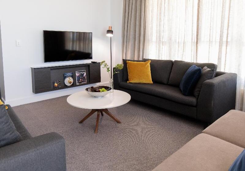 آپارتمان 3 خوابه, Oaks Glenelg Plaza Pier Suites