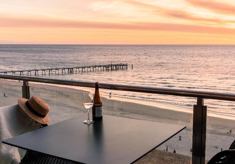 آپارتمان 2 خوابه با چشم‌انداز دریا, Oaks Glenelg Plaza Pier Suites